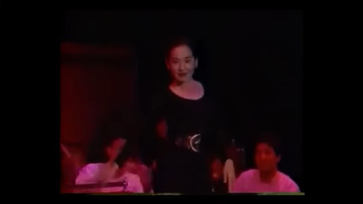 山口美江がセクシーダンスを踊る催眠術にかけられる2
