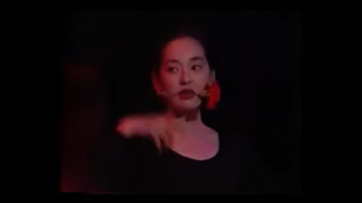山口美江がセクシーダンスを踊る催眠術にかけられる6