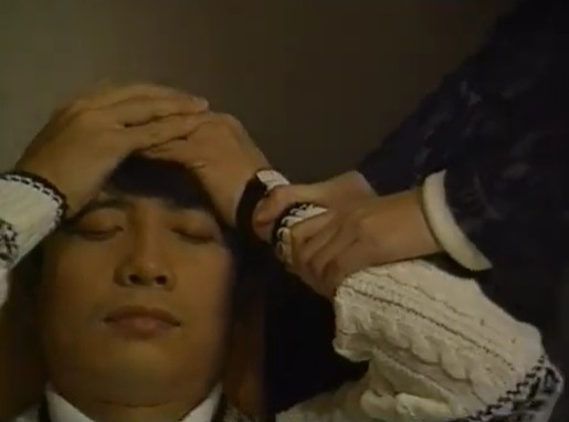 中谷彰宏が頭に手がくっついて離れなくなる催眠術をかけられる5