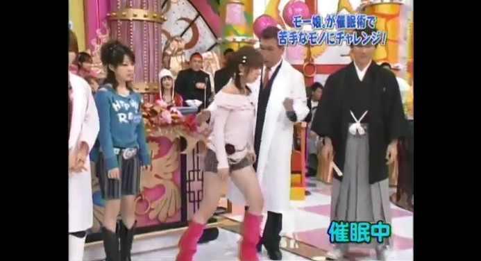 紺野あさ美が立てなくなる催眠術をかけられる9