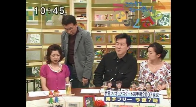 石黒彩が机に顔がくっつく催眠術をかけられる1