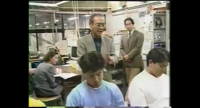 日本体育大学ウエイトリフティング部の部員が催眠術をかけられる1