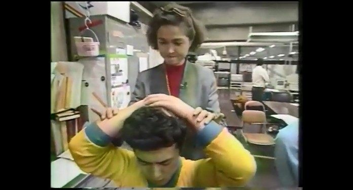 日本体育大学ウエイトリフティング部の部員が催眠術をかけられる8