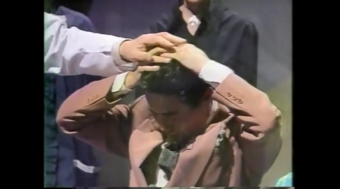 小倉智昭と大島智子が手がくっつく催眠術をかけられる2