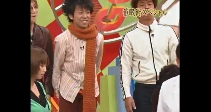 おっくんが椅子から立てなくなる催眠術をかけられる14