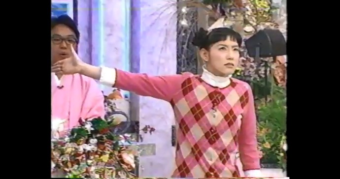 篠原ともえが腕が曲がらなくなる催眠術をかけられる5