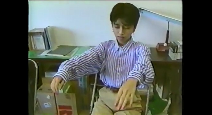 リポーターの原田かおりが催眠術をかけられる3