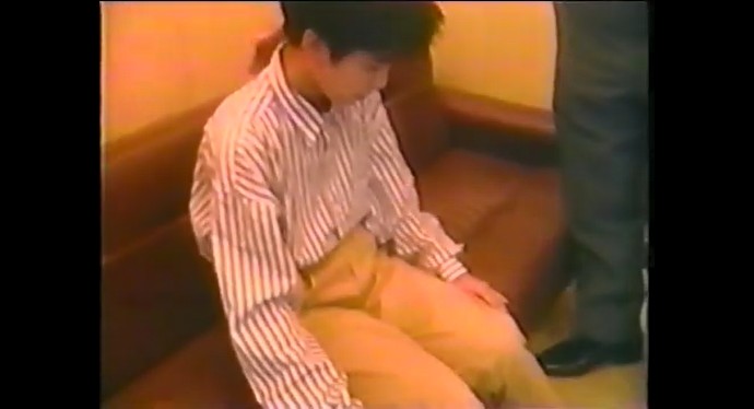 リポーターの原田かおりが催眠術をかけられる4