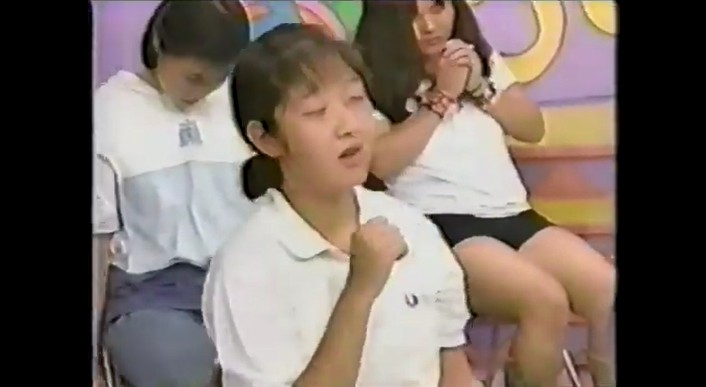 番組の観覧客が松田聖子になる催眠術をかけられる2